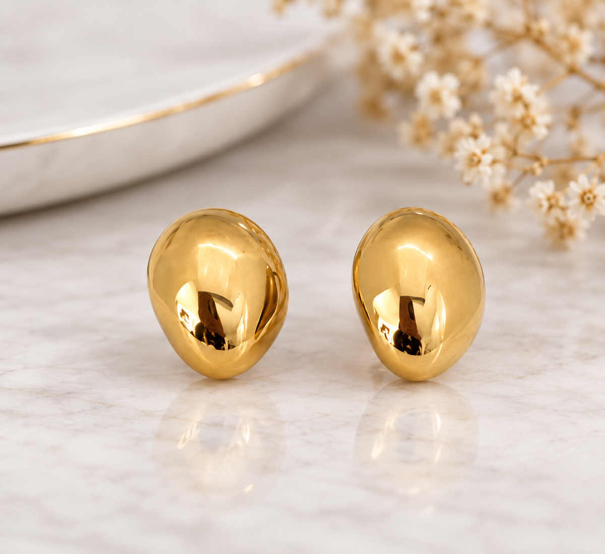 Aura Gold Aretes